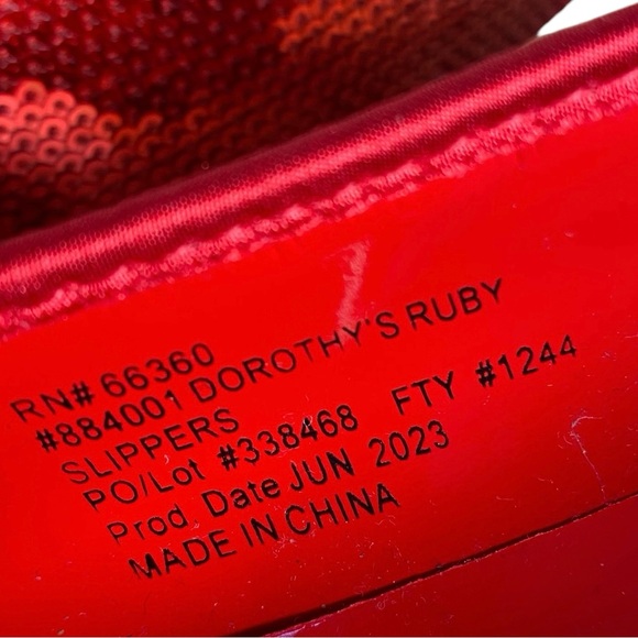 SOLD -- of Oz Dorothy's Ruby Red Slippers Shoes Cosplay Halloween LARGE 9-10 NEW - Picture 12 of 12